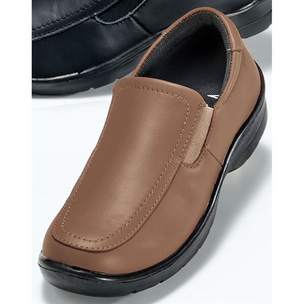 BELLUNA（ベルーナ）の「幅広軽量牛革スリッポンシューズ（スリッポン）」｜オーク