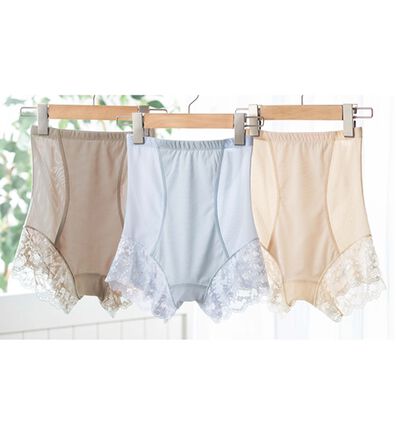 LAVIENNE（ラヴィエンヌ）の「【３色組】極薄メッシュでムレ知らずのお腹すっきりショーツ（ショーツ）」