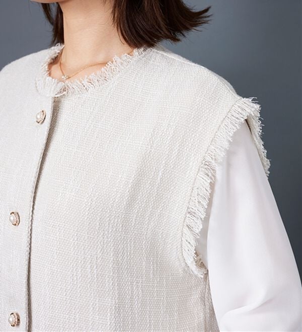 BELLUNA（ベルーナ）の「ツイード調パールボタンデザインベスト（ベスト）」｜詳細画像