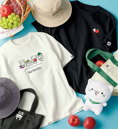 BELLUNA（ベルーナ）の「＜べるーにゃ&times;フルーツオブザルーム＞綿１００％素材プリントＴシャツ（Tシャツ）」