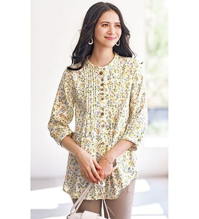 BELLUNA（ベルーナ）の「ダブルガーゼ素材多ボタンオーバーブラウス（ブラウス）」