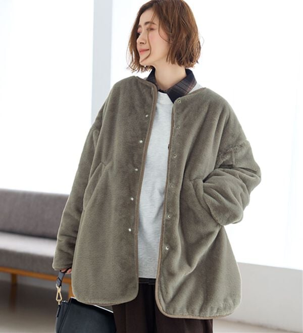 BELLUNA（ベルーナ）の「着こなし２通り！キルト&times;フェイクファーリバーシブルコート（ハーフコート）」｜詳細画像