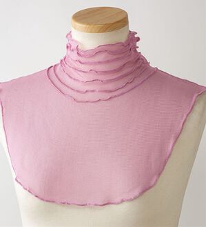 BELLUNA（ベルーナ）の「シルク１００％首元隠しロングネックカバー（ストール・スカーフ・マフラー）」｜ピンクベージュ