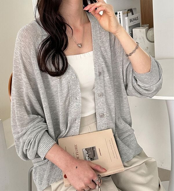 GeeRA（ジーラ）の「接触冷感！Ｖネックカーディガン（ニットカーディガン）」｜詳細画像