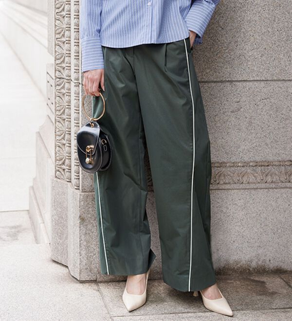 RANAN（ラナン）の「サイドラインチノ（ワイドパンツ・ガウチョ）」｜チャコールグレー