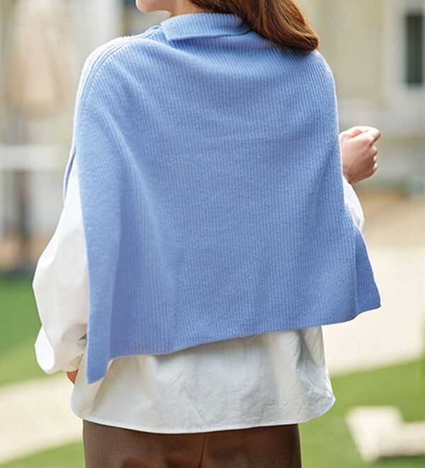 BELLUNA（ベルーナ）の「オンワード樫山＜ＭＡＩＳＯＮ　Ｄ&rsquo;ＡＺＵＲ＞ウール混２ＷＡＹポンチョ（ハーフコート）」｜詳細画像