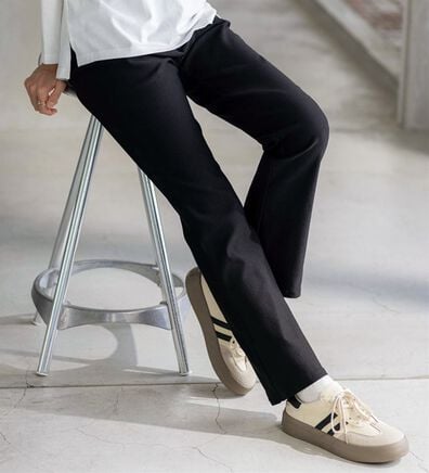 BELLUNA（ベルーナ）の「【選べる裏起毛】静電気防止！ヘリンボーンブーツカットパンツ（フルレングスパンツ）」