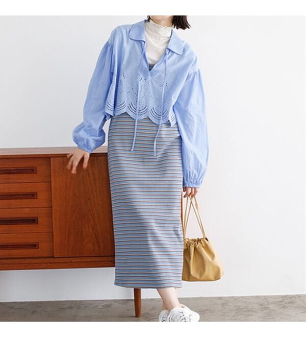 GeeRA（ジーラ）の「刺しゅうデザインショート丈ブラウス（ブラウス）」｜詳細画像