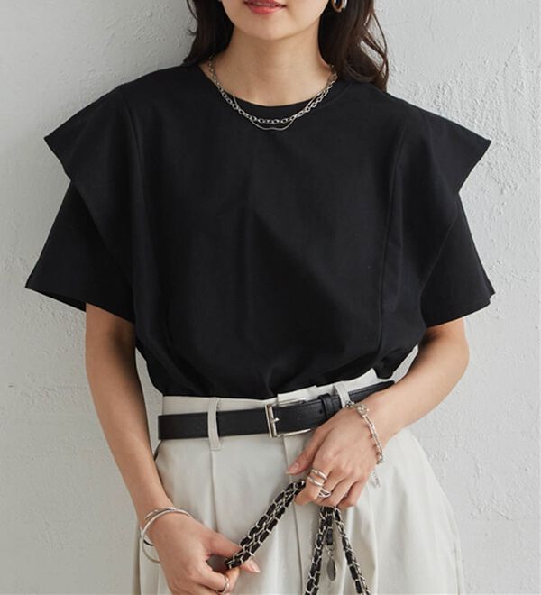 RANAN（ラナン）の「【ひんやり】華奢見えラッフルショルダーTシャツ（カットソー）」｜詳細画像