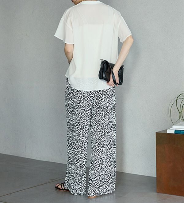 GeeRA（ジーラ）の「【再入荷】サラサラ涼しい！着やせも叶うフレアー袖ブラウス（ブラウス）」｜詳細画像