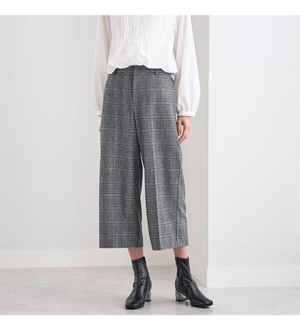 BELLUNA（ベルーナ）の「サマ見え（スーパーウォーム）ウール調センタープレスクロップドパンツ（クロップドパンツ）」｜詳細画像