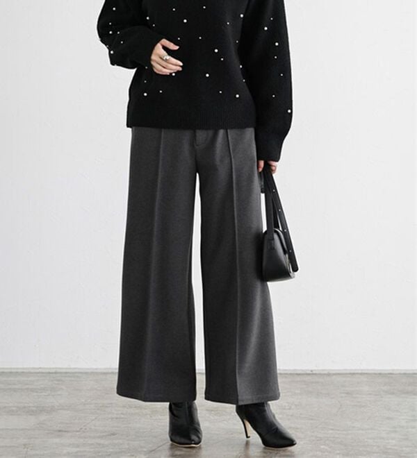 Pierrot（ピエロ）の「カット起毛ピンタックワイドパンツ（ワイドパンツ・ガウチョ）」｜杢チャコール