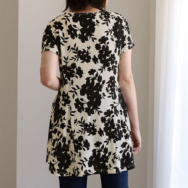 BELLUNA（ベルーナ）の「【動画】フレアーシルエットプリントチュニック（チュニック）」｜詳細画像