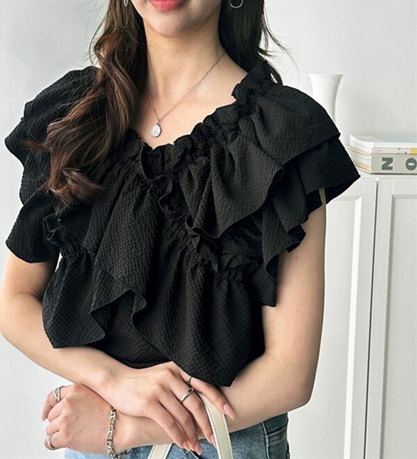 GeeRA（ジーラ）の「クロスフリルサッカーブラウス（ブラウス）」｜詳細画像