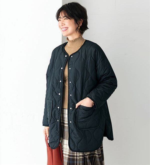 BELLUNA（ベルーナ）の「着こなし２通り！キルト&times;フェイクファーリバーシブルコート（ハーフコート）」｜黒