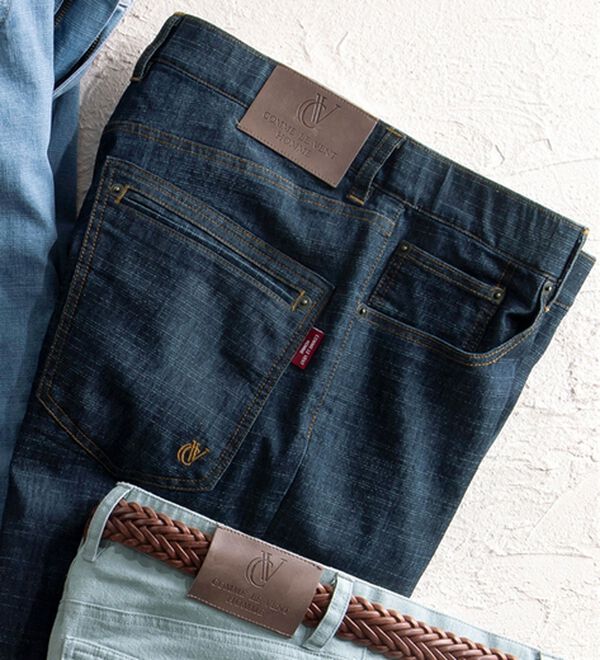 「＜コムルヴァン・オム＞涼感麻入りカラージーンズ（メンズデニムパンツ）」｜インディゴ