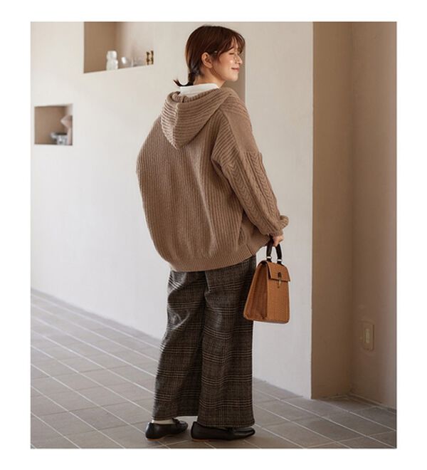 Viola e Viola（ヴィオラ エ ヴィオラ）の「ゆるっとあったかケーブルニットパーカー（パーカー）」｜詳細画像