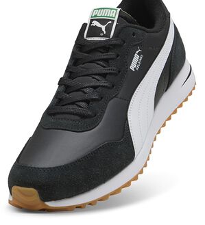 「 ＜ｐｕｍａ＞ヘルシンキ　スパイクレスゴルフシューズ（メンズウォーキングシューズ）」｜ブラック