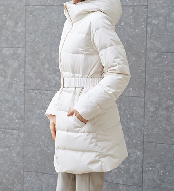 RANAN（ラナン）の「暖かファーフード使いすっきりダウンコート（ダウンコート・ジャケット・ベスト）」｜アイボリー