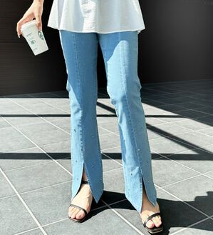 GeeRA（ジーラ）の「ハートスタッズ付フレアーパンツ（フルレングスパンツ）」｜サックス