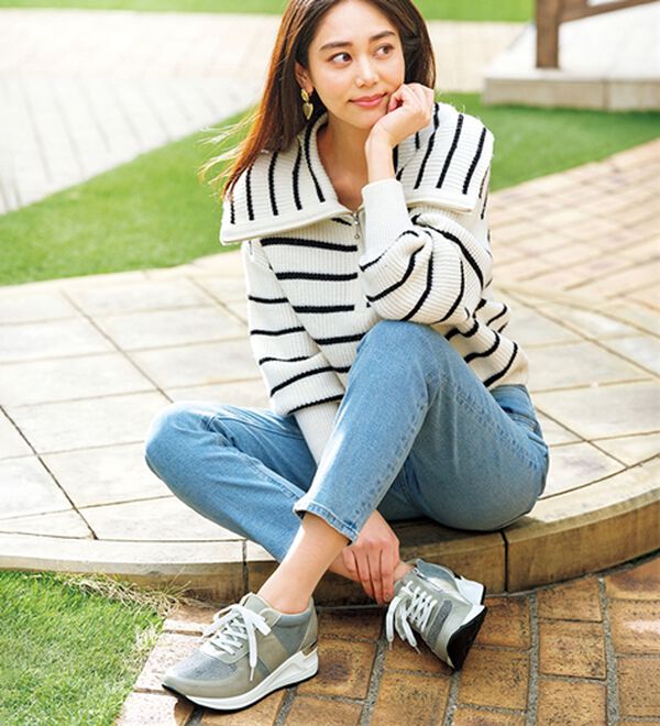 BELLUNA（ベルーナ）の「きらめきビジューの４Ｅ厚底スニーカー（スニーカー）」｜詳細画像