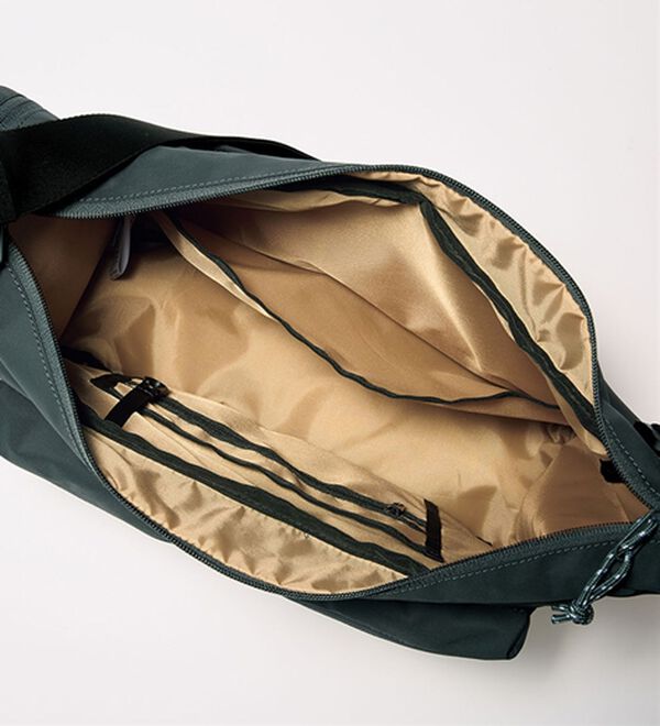 「＜フィラ＞ボトルポケット付ショルダー（メンズショルダーバッグ）」｜詳細画像