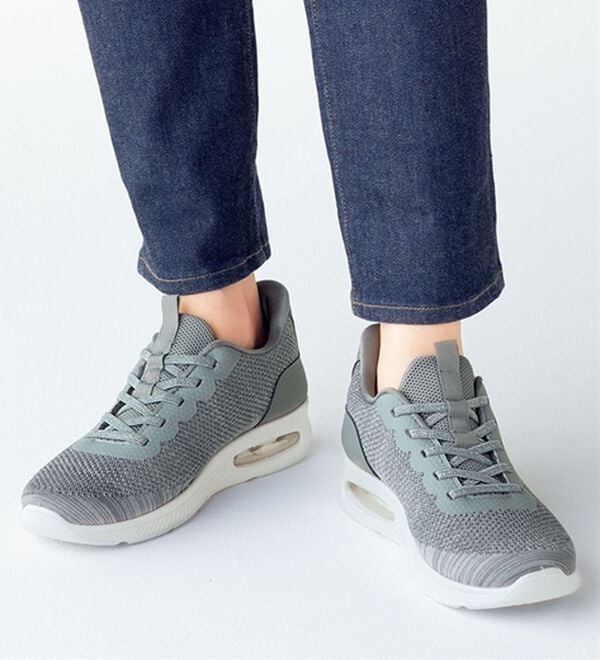 ルフラン（ルフラン）の「ラシーナコンフォート　立ったまま履ける４Ｅエアソールニットスニーカー（スニーカー）」｜グレー