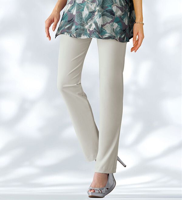 BELLUNA（ベルーナ）の「日本製ハイテンションストレートパンツ（フルレングスパンツ）」｜ライトグレー