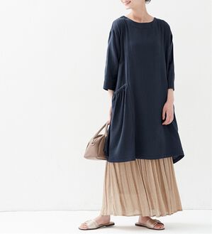 Viola e Viola（ヴィオラ エ ヴィオラ）の「綿１００％ギャザーポケットチュニック（チュニック）」｜ネイビー