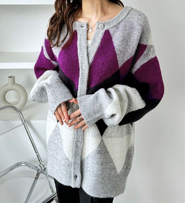 GeeRA（ジーラ）の「アーガイルシャギーニットカーディガン（ニットカーディガン）」｜グレー