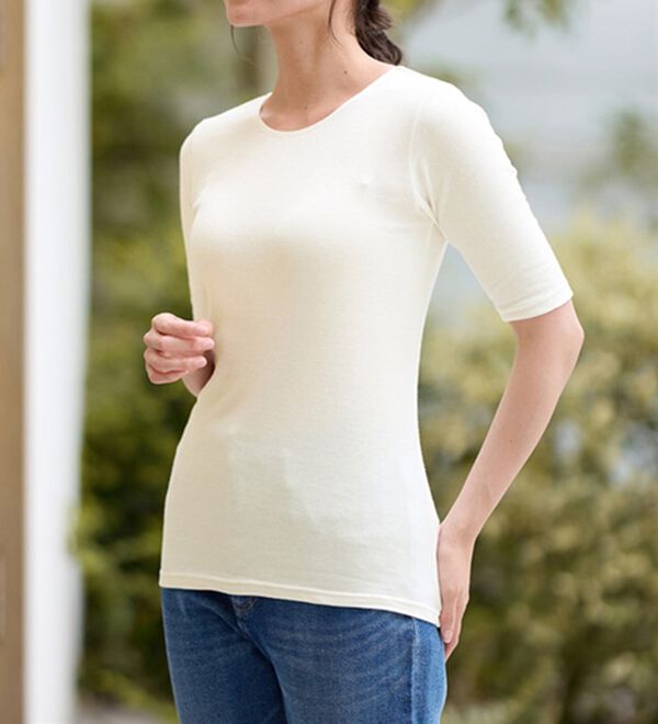 LAVIENNE（ラヴィエンヌ）の「【医師オススメ】綿１００％吸湿発熱あったかインナー　クルーネック５分袖（肌着・インナーウェア）」｜詳細画像
