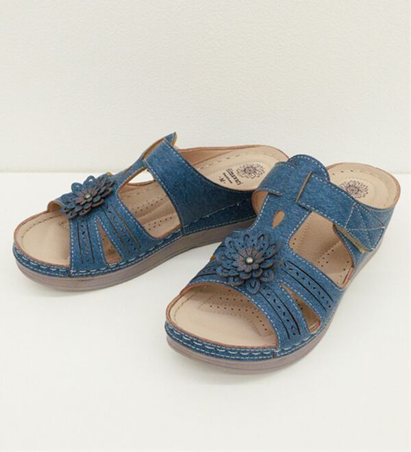 BELLUNA（ベルーナ）の「デニム調花モチーフミュール（サンダル・ミュール）」｜詳細画像