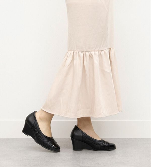 BELLUNA（ベルーナ）の「４Ｅエレガンス切替パンプス（パンプス）」｜詳細画像