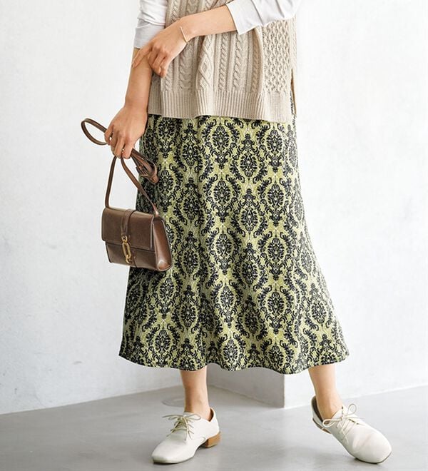 レオナール FASHION スカートスーツ シルク 切替 総柄プリント 11AR LEONARD - 美品 レオナール LEONARD FASHION セットアップ スカート
