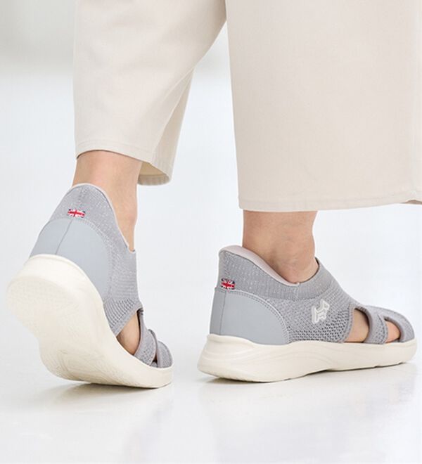 BELLUNA（ベルーナ）の「＜バルモラル＞サッと履けるニットサンダル（サンダル・ミュール）」｜詳細画像