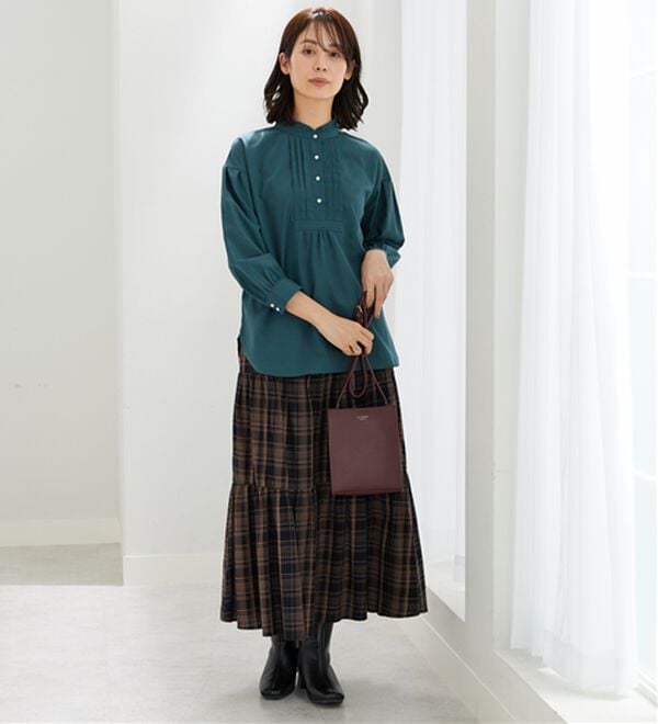 BELLUNA（ベルーナ）の「フリル衿パールボタン使いブラウス（ブラウス）」｜詳細画像