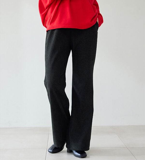 BELLUNA（ベルーナ）の「シュッと体型カバー！縦リブ素材裏ベロアフレアーパンツ（フルレングスパンツ）」｜詳細画像