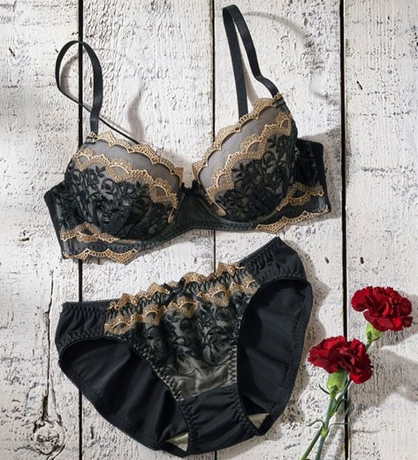 YU'NOW（ユナウ）の「プチプラブラ＆ショーツセット（ブラジャー＆ショーツセット）」｜ブラックミックス系アーチレース