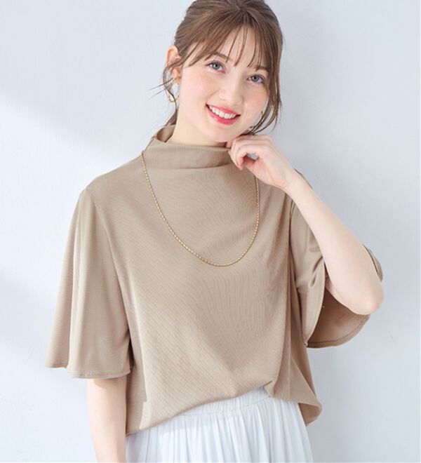 alotta（アロッタ）の「上品フレアー袖リブＴシャツ（カットソー）」｜ライトベージュ