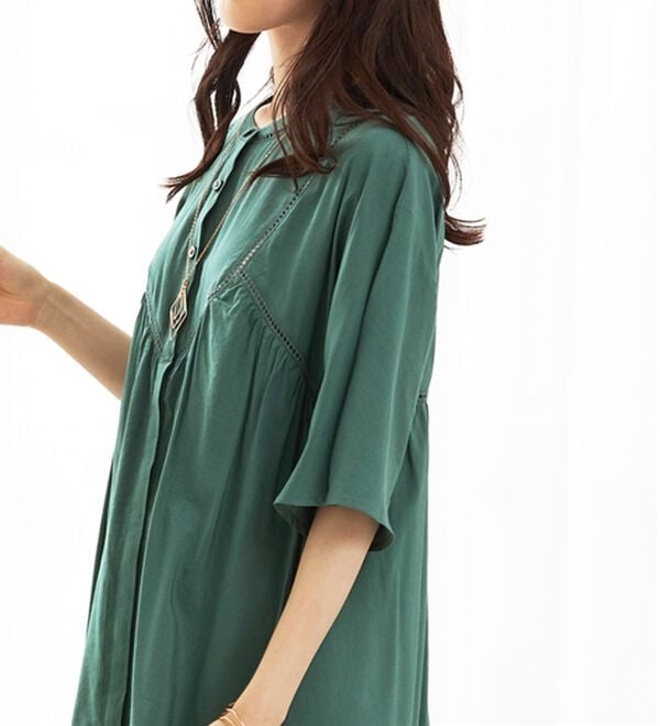 BELLUNA（ベルーナ）の「レース使いフレアーシルエットワンピース（チュニックワンピース）」｜詳細画像