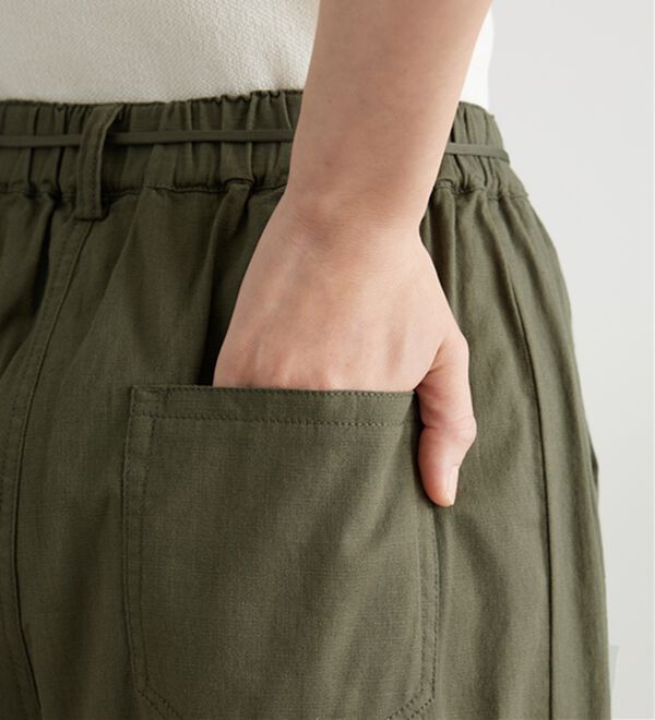 BELLUNA（ベルーナ）の「綿スラブ素材タックデザインコクーンパンツ（フルレングスパンツ）」｜詳細画像