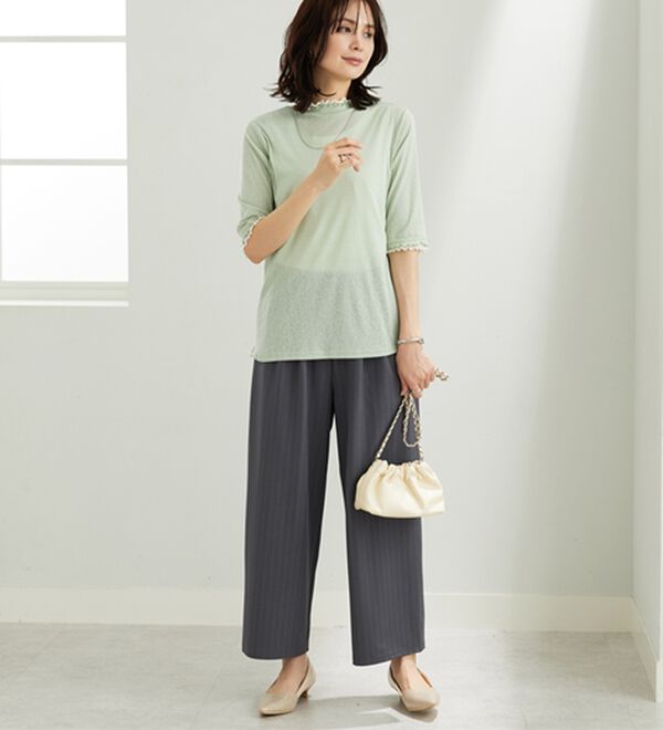 BELLUNA（ベルーナ）の「シアー素材重ね着風フリル衿プルオーバー（カットソー）」｜詳細画像