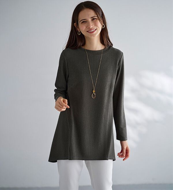 BELLUNA（ベルーナ）の「ふくれ素材フレアーデザインストレッチチュニック（チュニック）」｜詳細画像