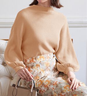 alotta（アロッタ）の「もっちりパフ袖リブニット（ニット・セーター）」｜オレンジベージュ