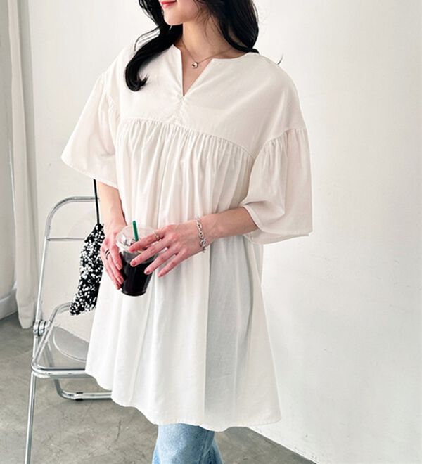 GeeRA（ジーラ）の「フレアー袖キーネックブラウス（ブラウス）」｜詳細画像