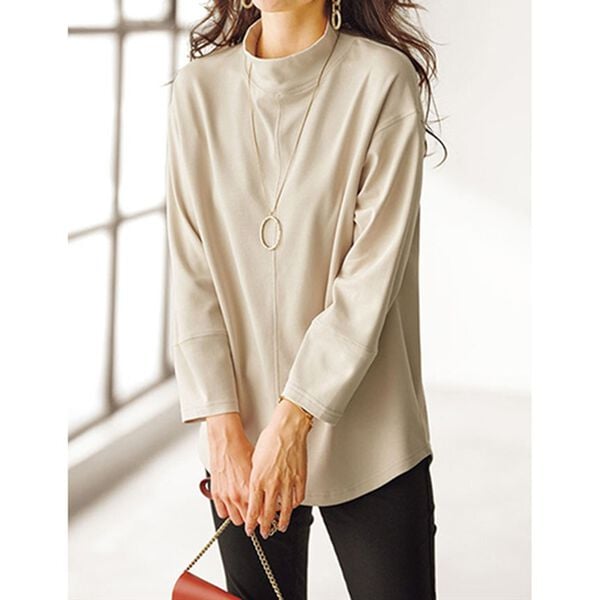 BELLUNA（ベルーナ）の「吸湿発熱ポンチ素材袖デザインプルオーバー（カットソー）」｜詳細画像