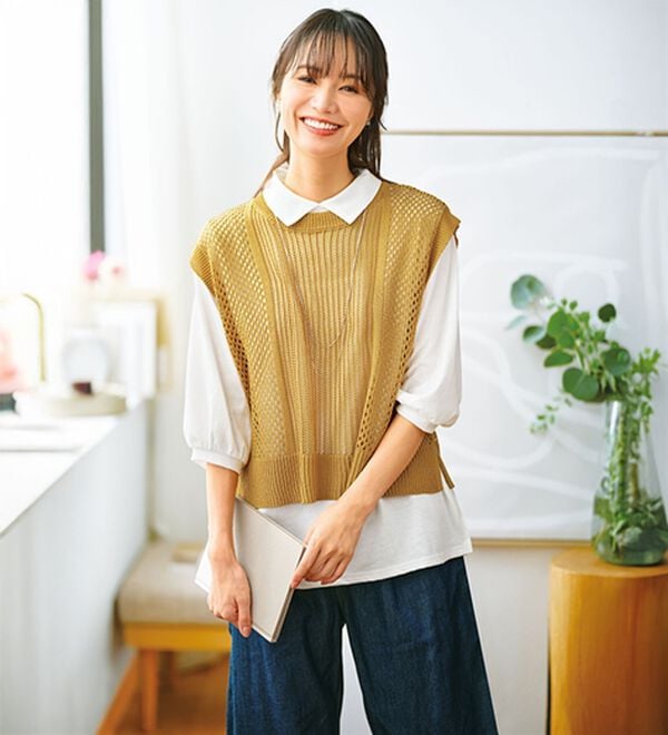 BELLUNA（ベルーナ）の「透かし編ニットベストアンサンブル（アンサンブル）」｜イエローベージュ