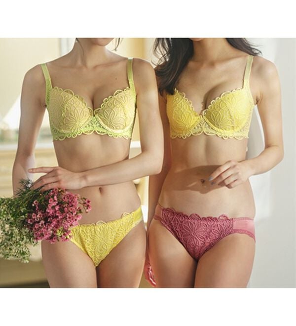 YU'NOW（ユナウ）の「レーシー脇高スッキリブラ＆ショーツ　～配色カラー～（ブラジャー＆ショーツセット）」｜詳細画像