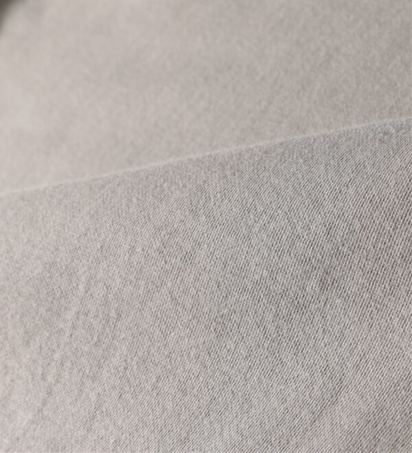 BELLUNA（ベルーナ）の「吸湿発熱ポンチ素材袖切替プルオーバー（カットソー）」｜詳細画像