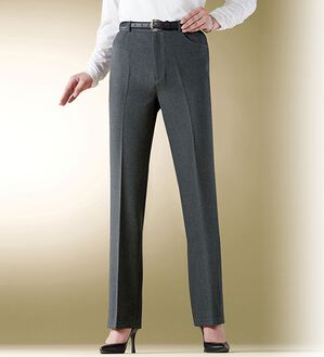 BELLUNA（ベルーナ）の「ミセスの為の蓄熱保温素材美脚ストレートパンツ（フルレングスパンツ）」｜詳細画像